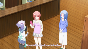 Tonikaku Kawaii: SNS